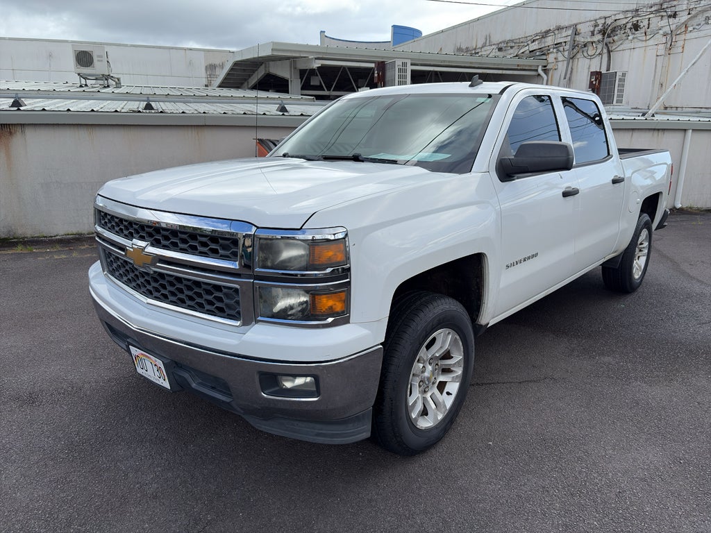 2014 Chevrolet Silverado LT in Summit White — front three-quarter view