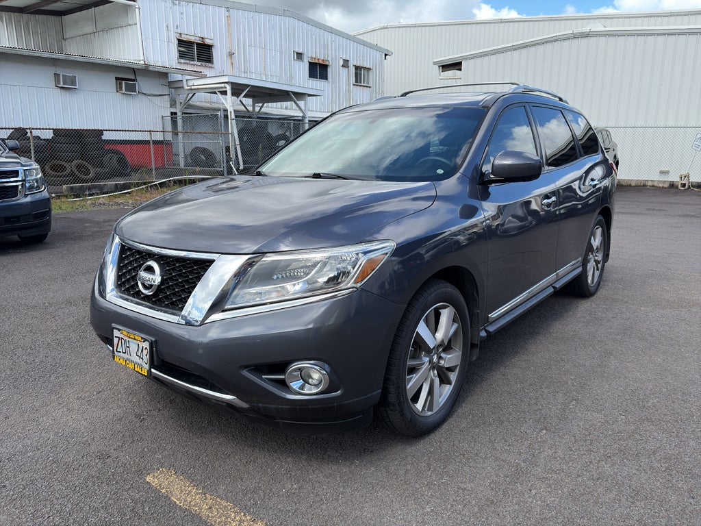 2014 Nissan Pathfinder Platinum in Dark Slate — front three-quarter view