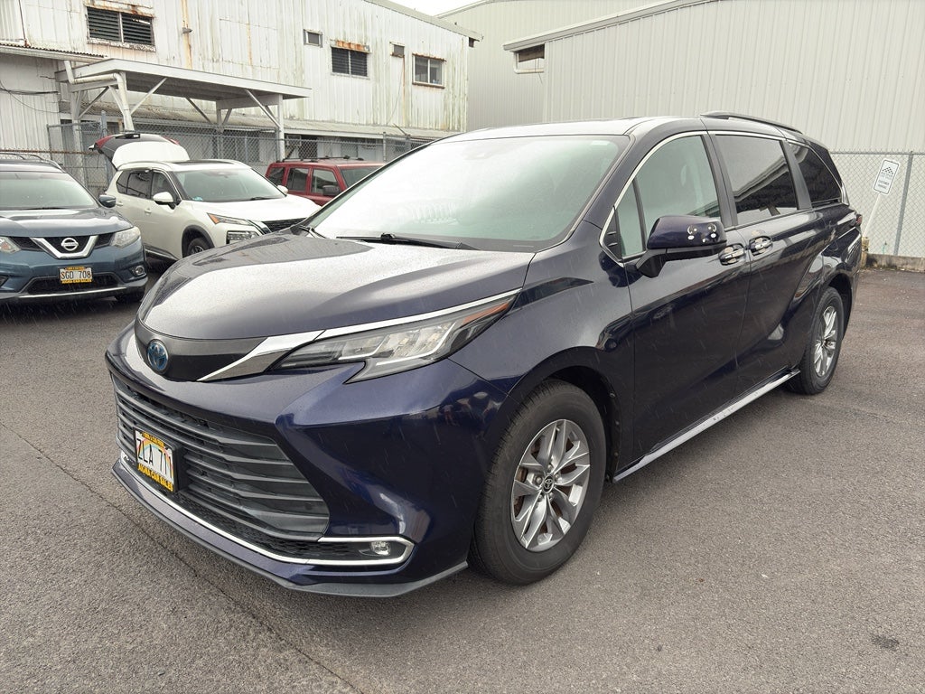 2022 Toyota Sienna XLE in Blueprint — front three-quarter view